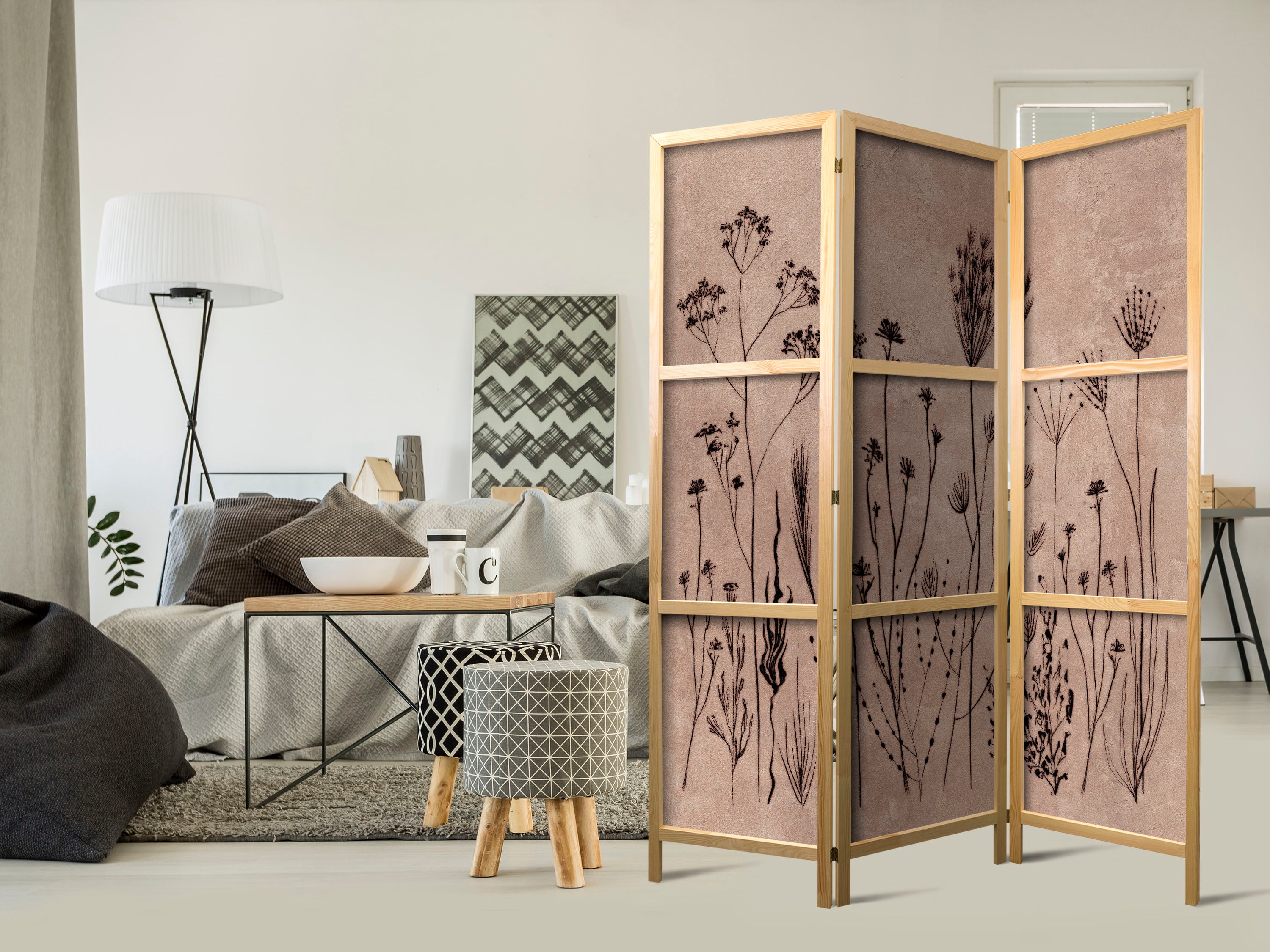 Room Divider Plant Vintage Flowers on Lime Wash