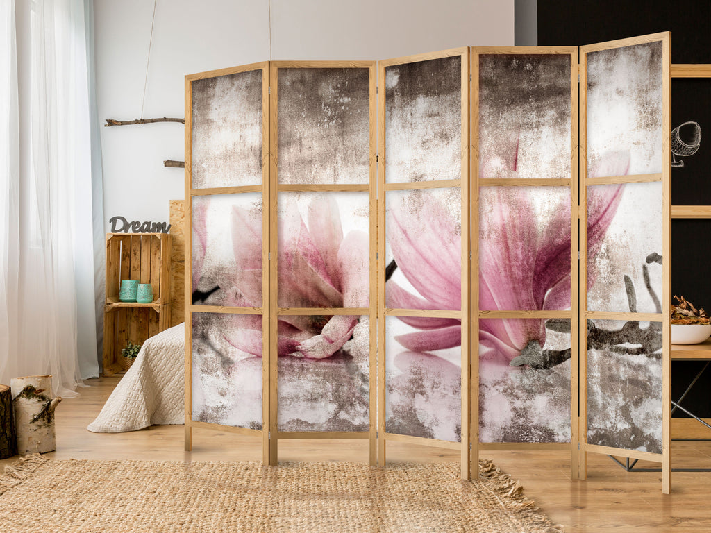 Retro Magnolia Flowers 5-Panel Japanese Room Divider