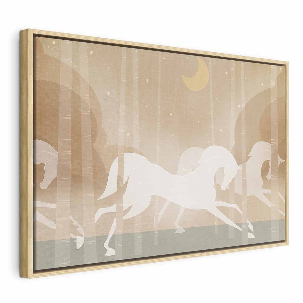 Leinwanddruck Mondpferde – Pferde galoppieren zwischen Bäumen in einer sternenklaren Nacht