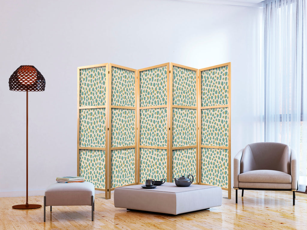 Japanese Room Divider with Giraffe Pattern