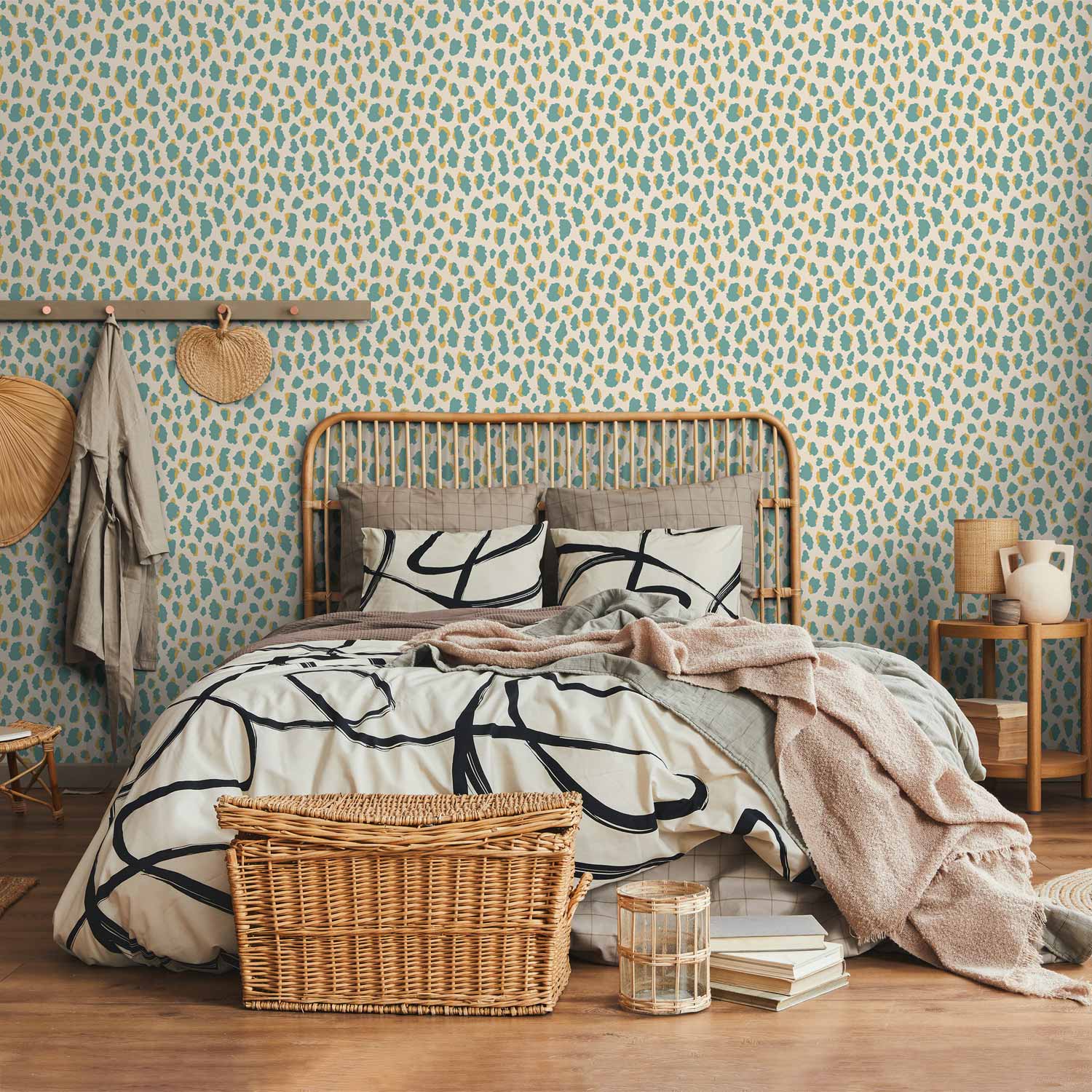 Turquoise Giraffe Pattern Animal Wallpaper