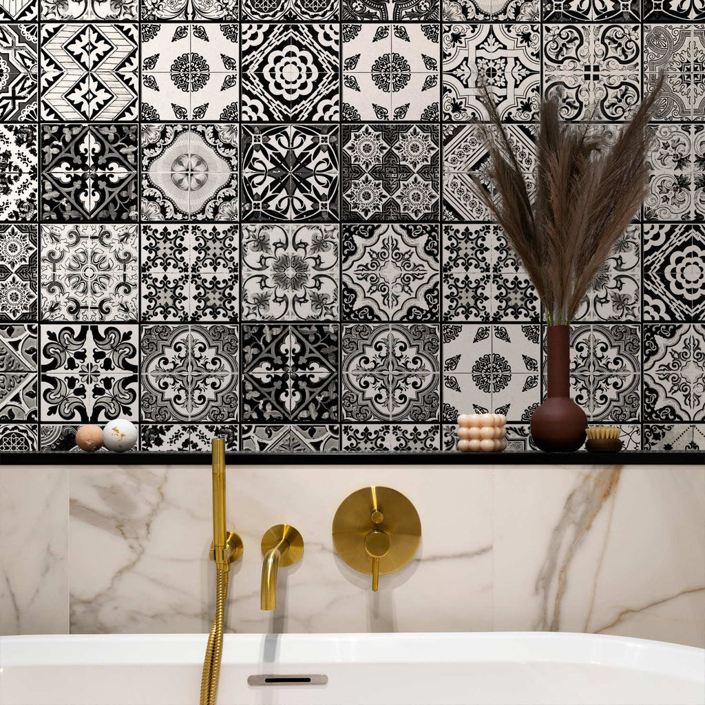 Black and White Arabesque Geometric Wallpaper