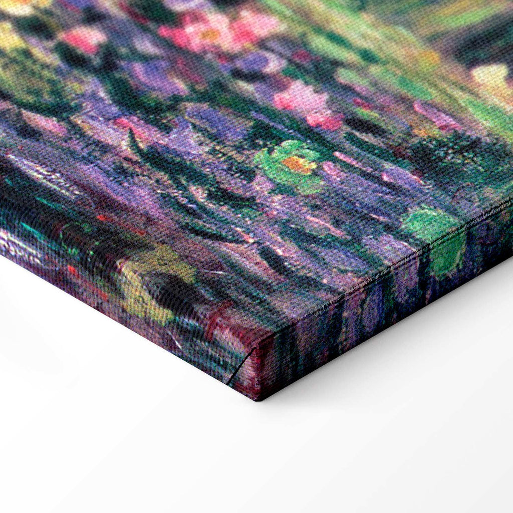 Water Lily Pond Classic Canvas Print